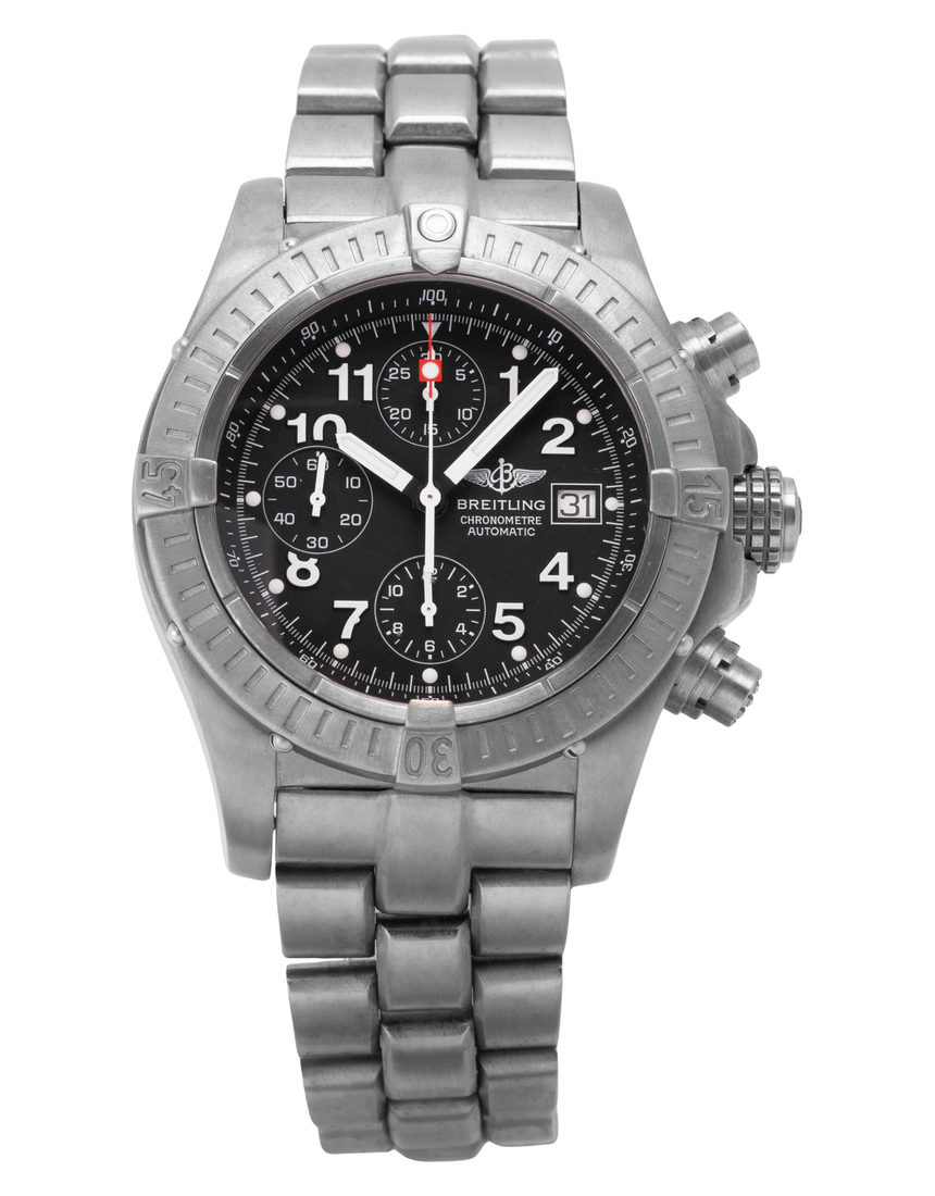 Breitling Chrono Avenger E13360 - 44 mm Titanium back