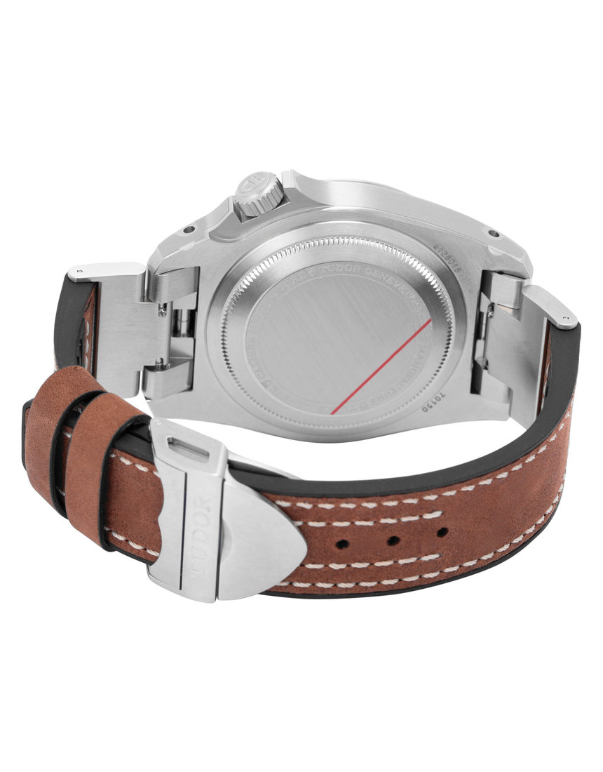 Tudor Black Bay P01 70150 - 42 mm Leather