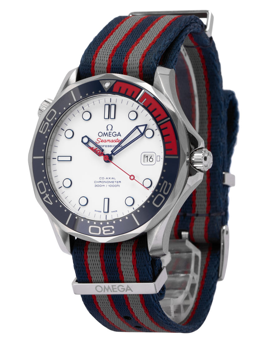Omega Seamaster 300m Commander's Watch Limited Edition 212.32.41.20.04.001 - 41 mm Steel side