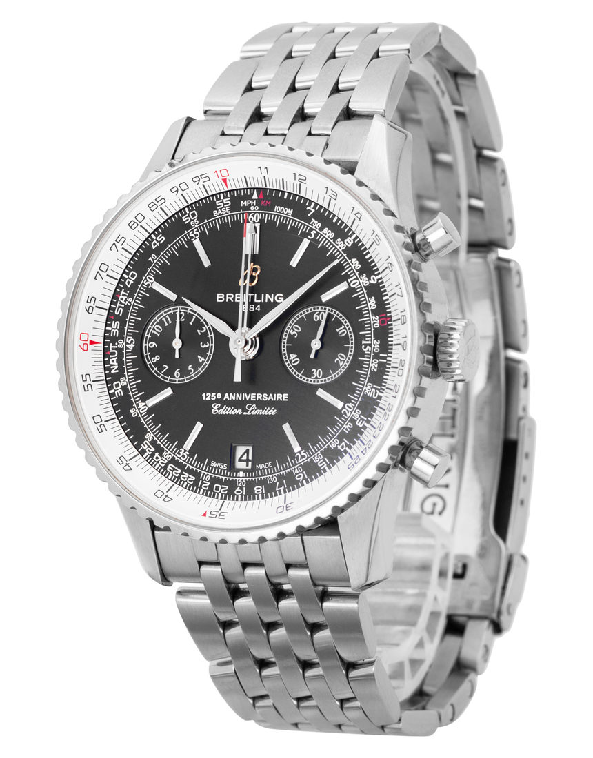 Breitling Navitimer A26322 - 43 mm Steel side