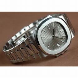 Patek Philippe Nautilus ETA 2824-2 Ladies 7011/1G Imitation